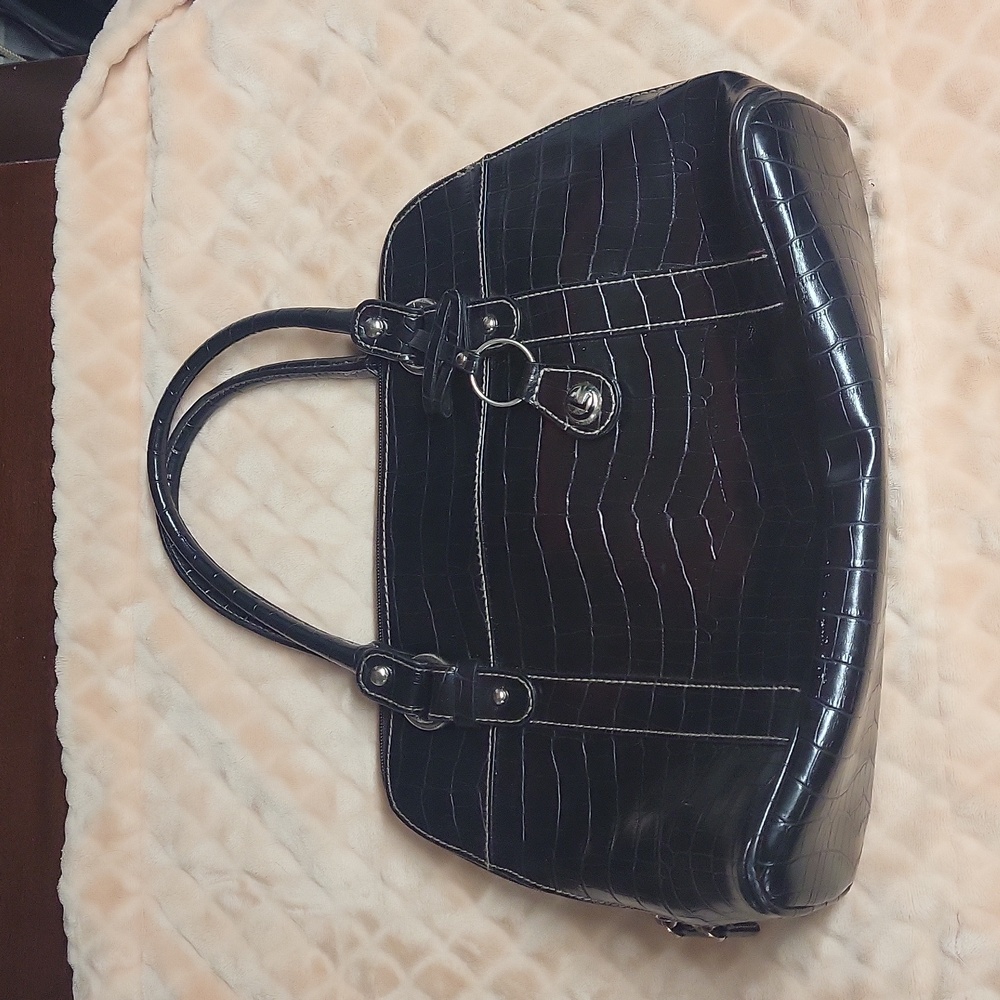 Carryland purse
